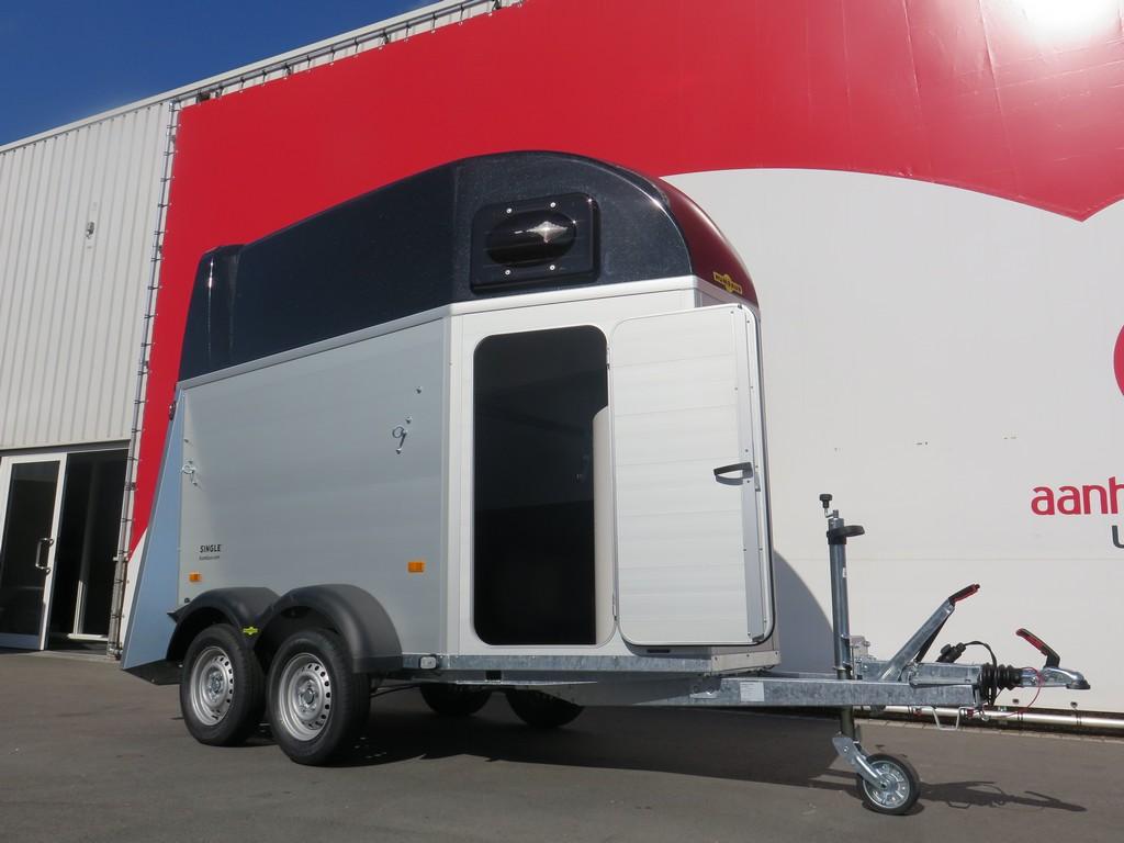 Humbaur Single ALU 1,5-paards trailer met zadelkamer